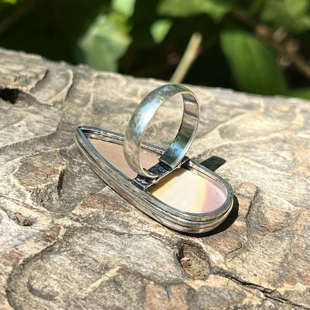 Size 7.5 925 silver‎ plated pink Mookaite ring